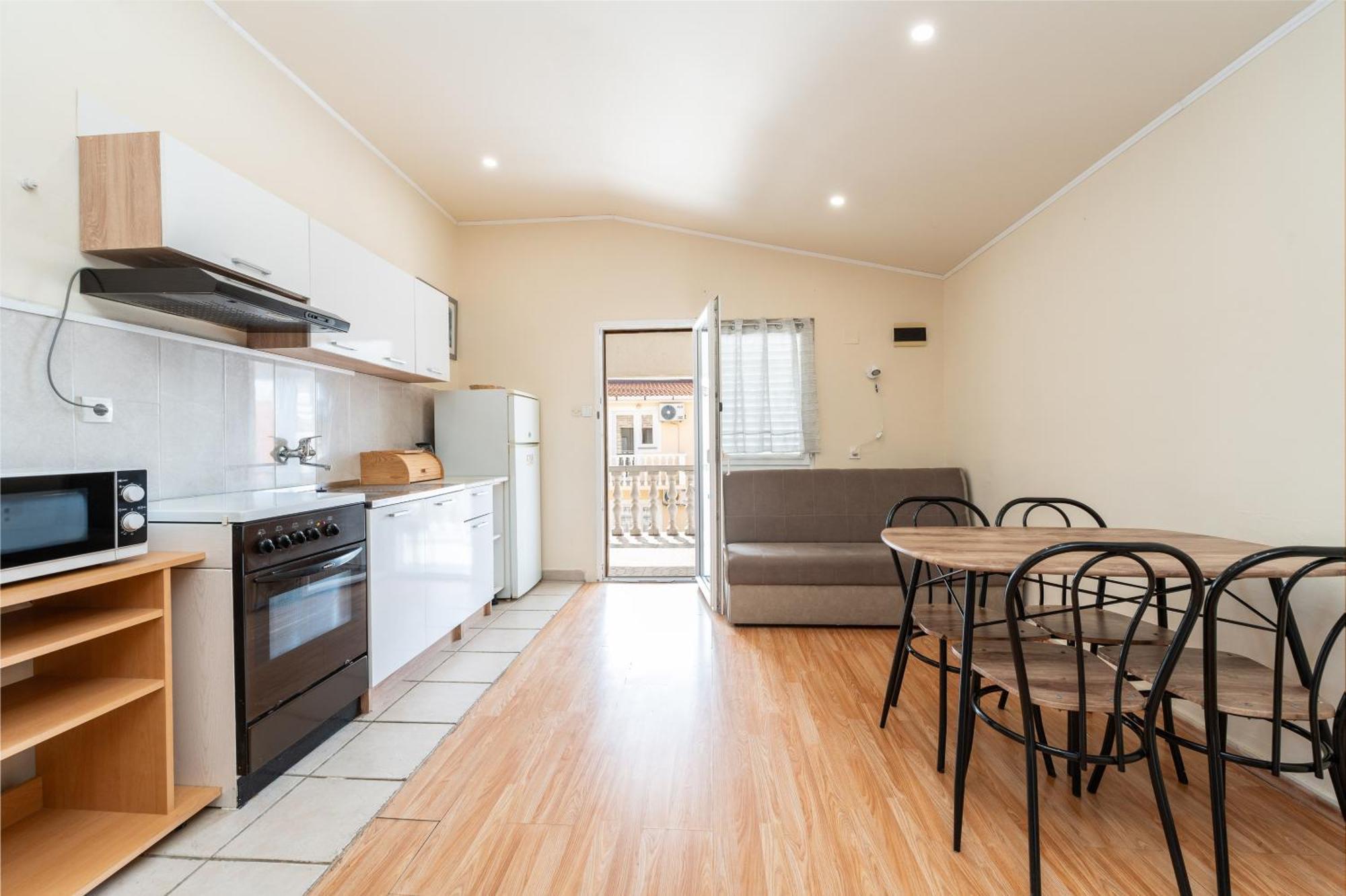 Apartmani Prpic ヴィル エクステリア 写真