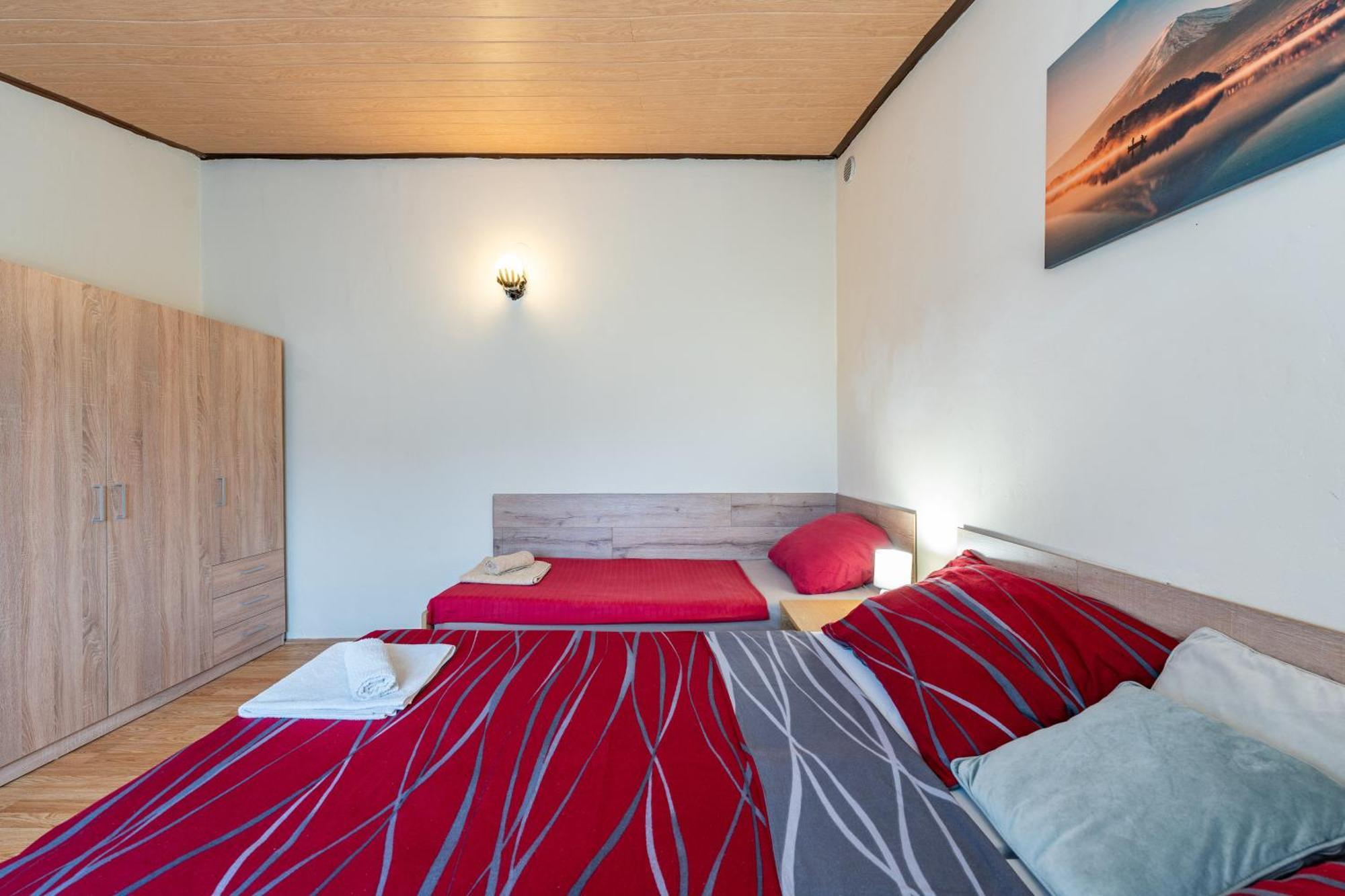 Apartmani Prpic ヴィル エクステリア 写真