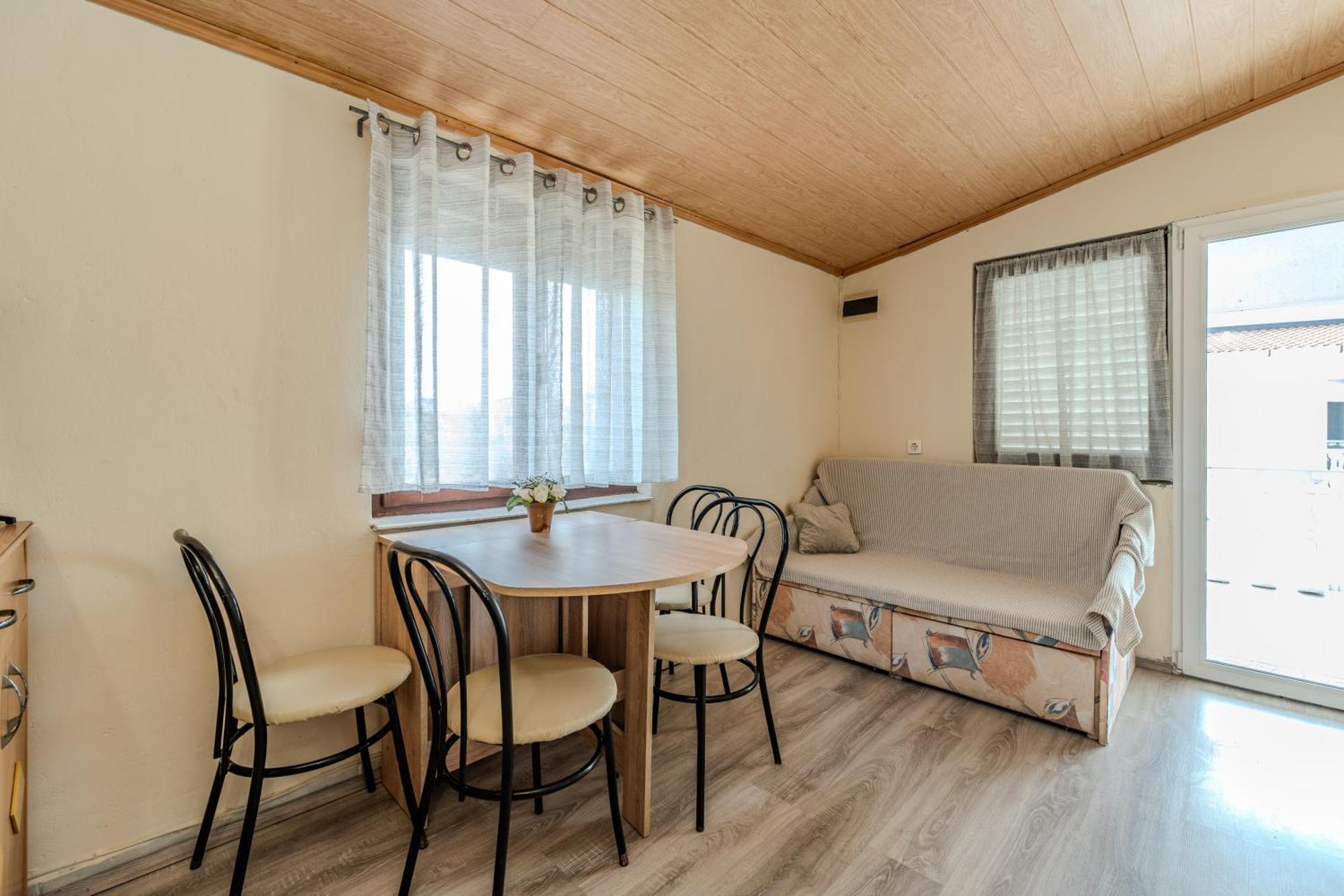 Apartmani Prpic ヴィル エクステリア 写真