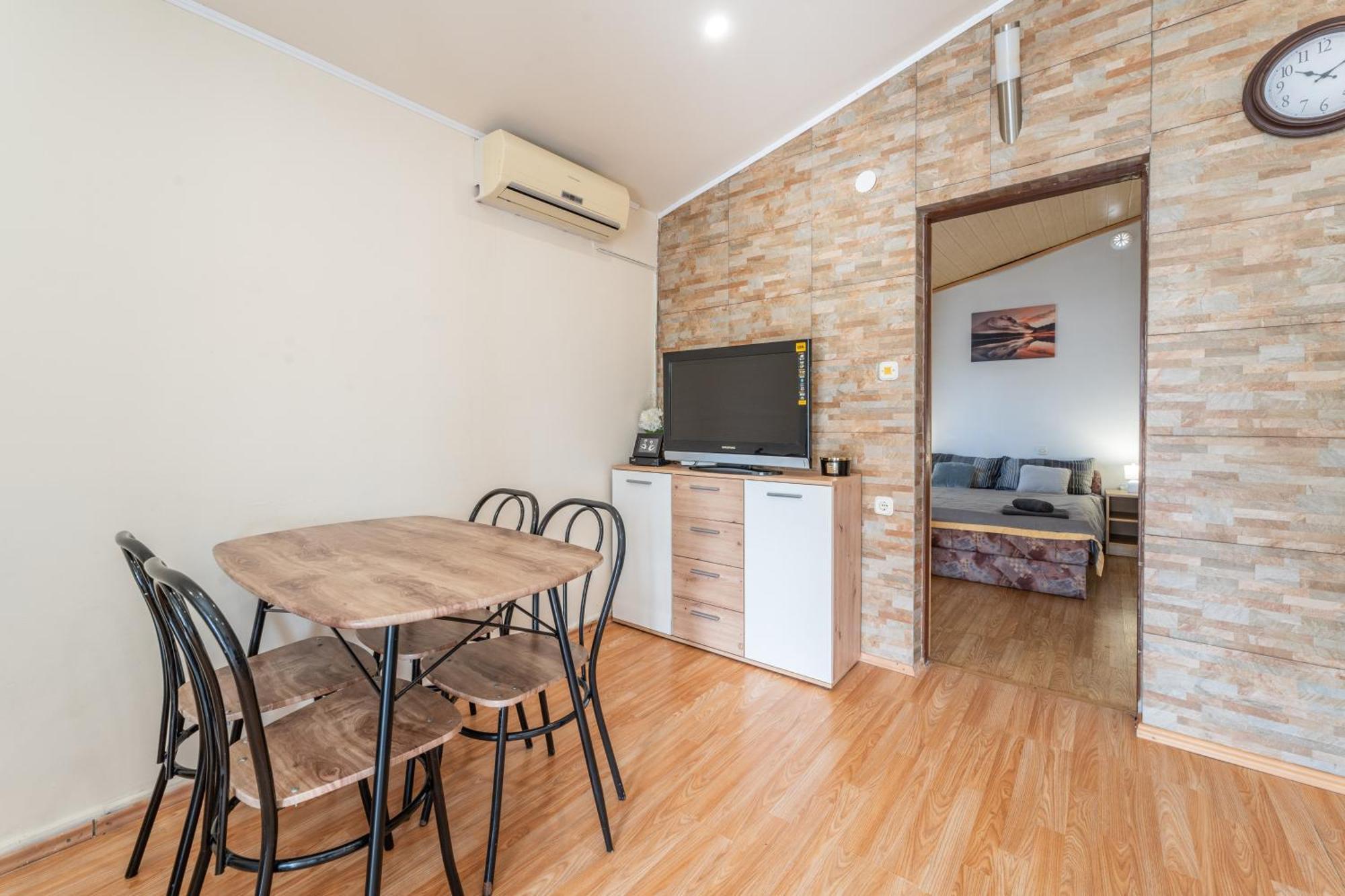Apartmani Prpic ヴィル エクステリア 写真